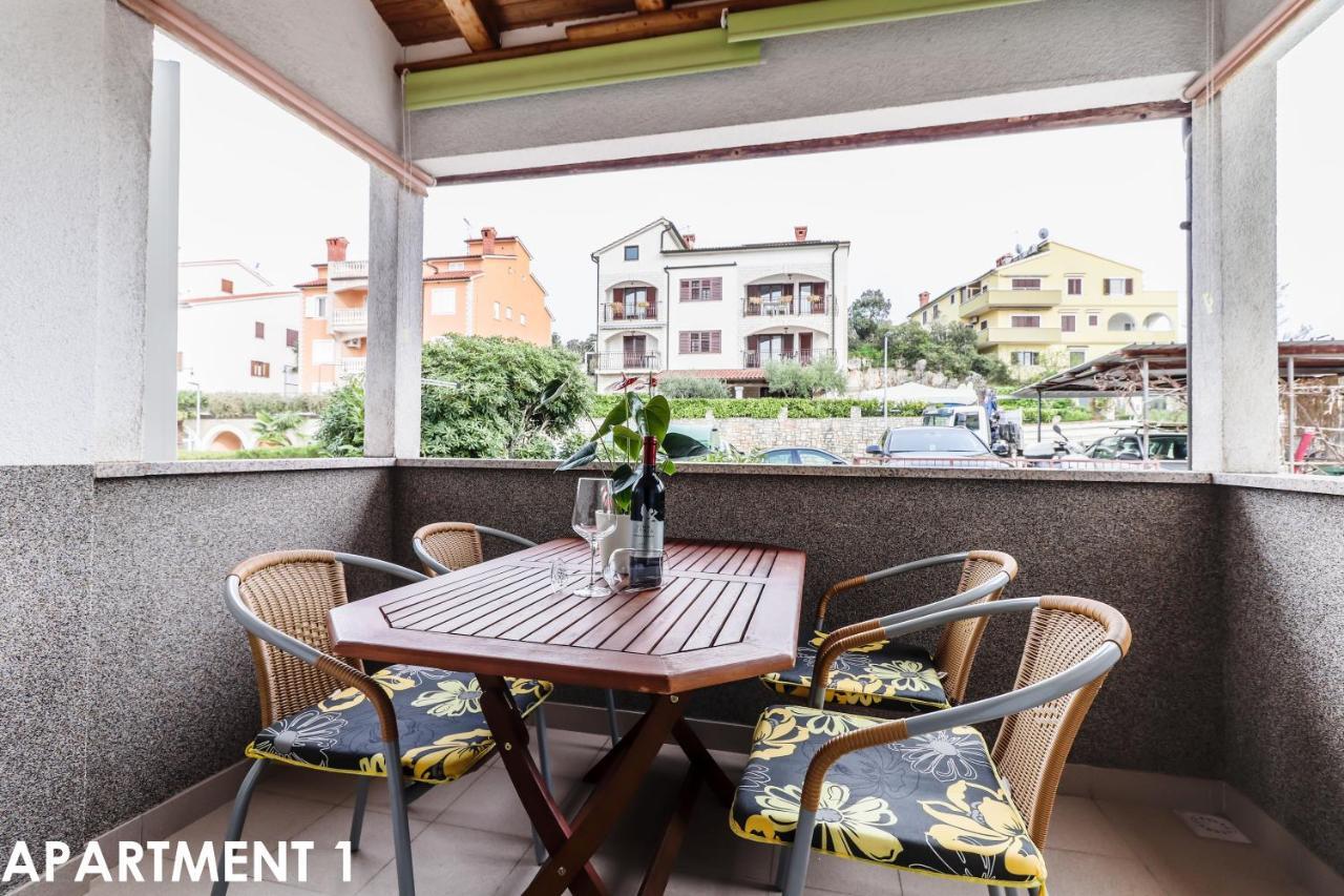 Maestral Apartments 弗尔萨尔 外观 照片
