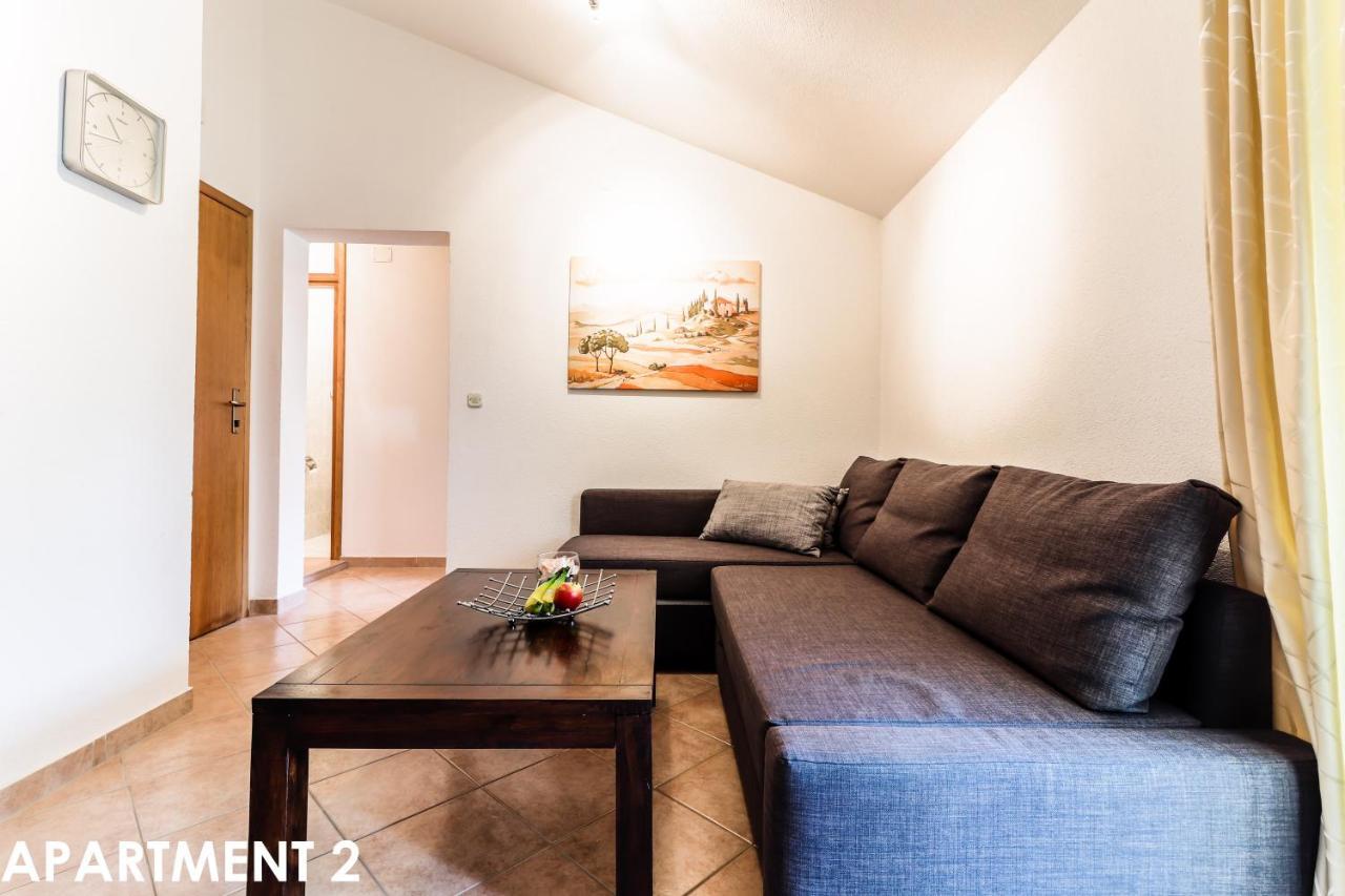 Maestral Apartments 弗尔萨尔 外观 照片